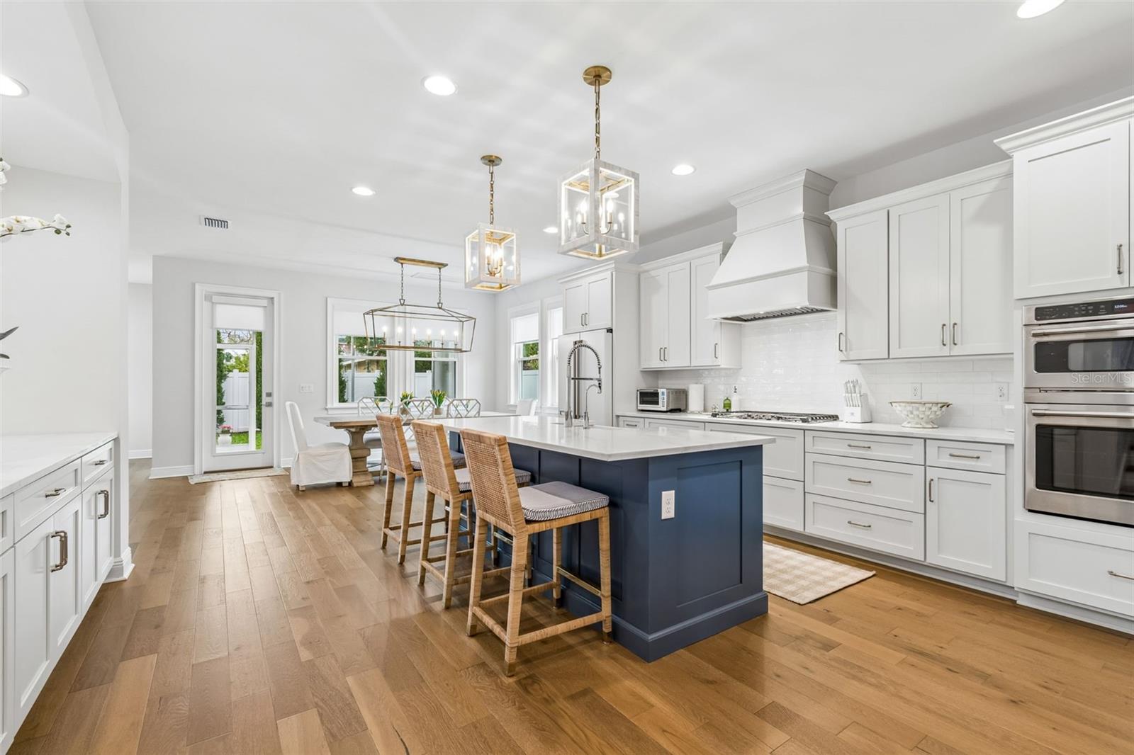 Image 8 of 53 For 3007 Bay Court Avenue