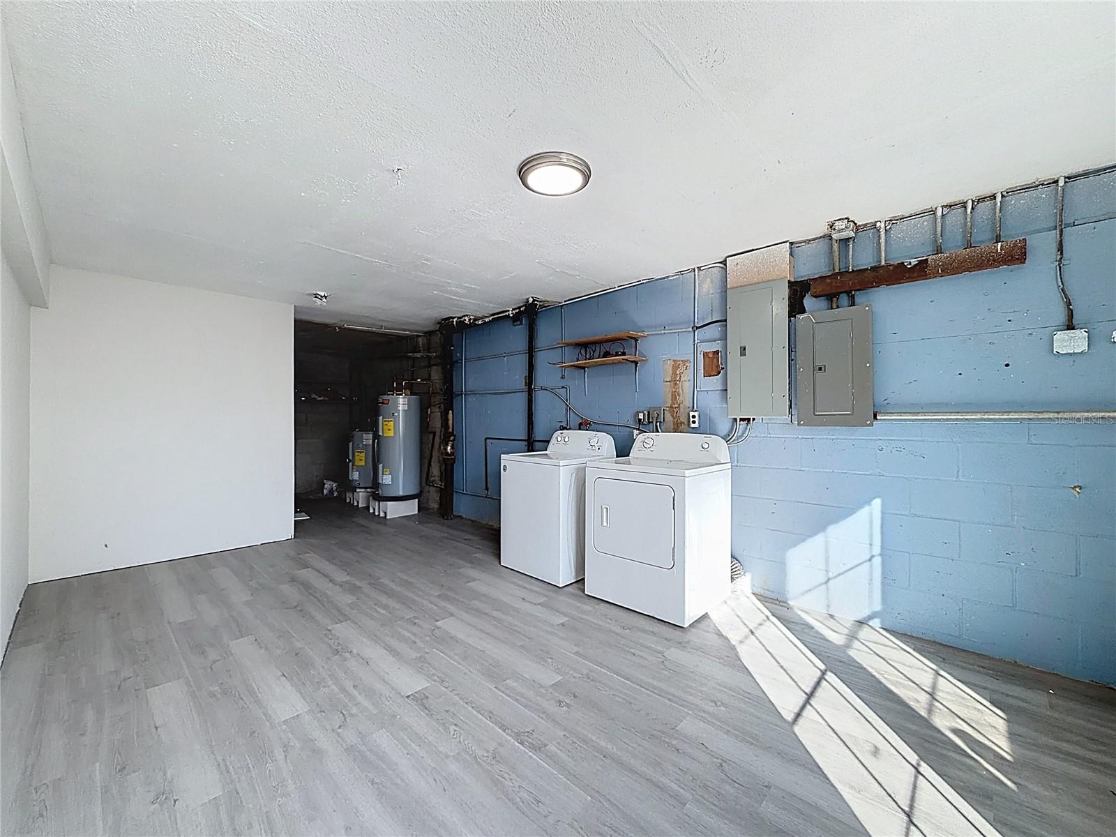 Listing photo id 14 for 650 Harbor Drive S