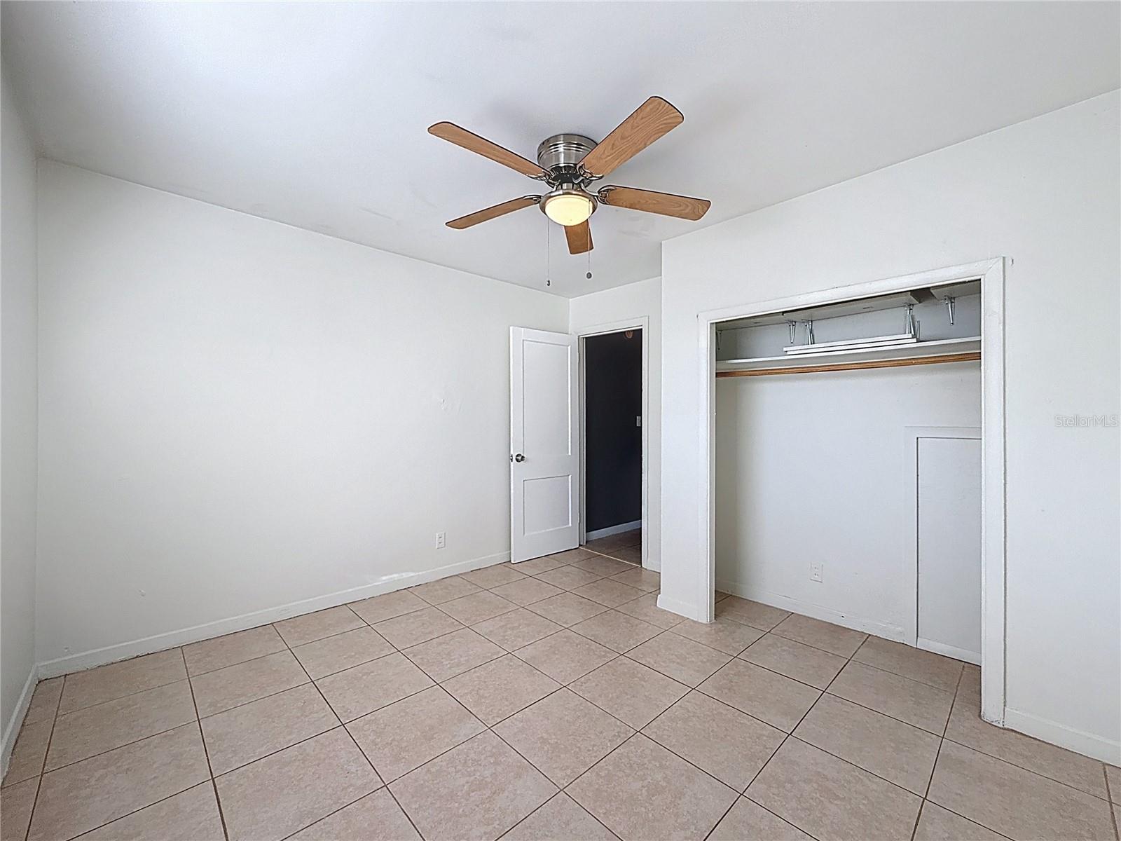 Listing photo id 32 for 650 Harbor Drive S