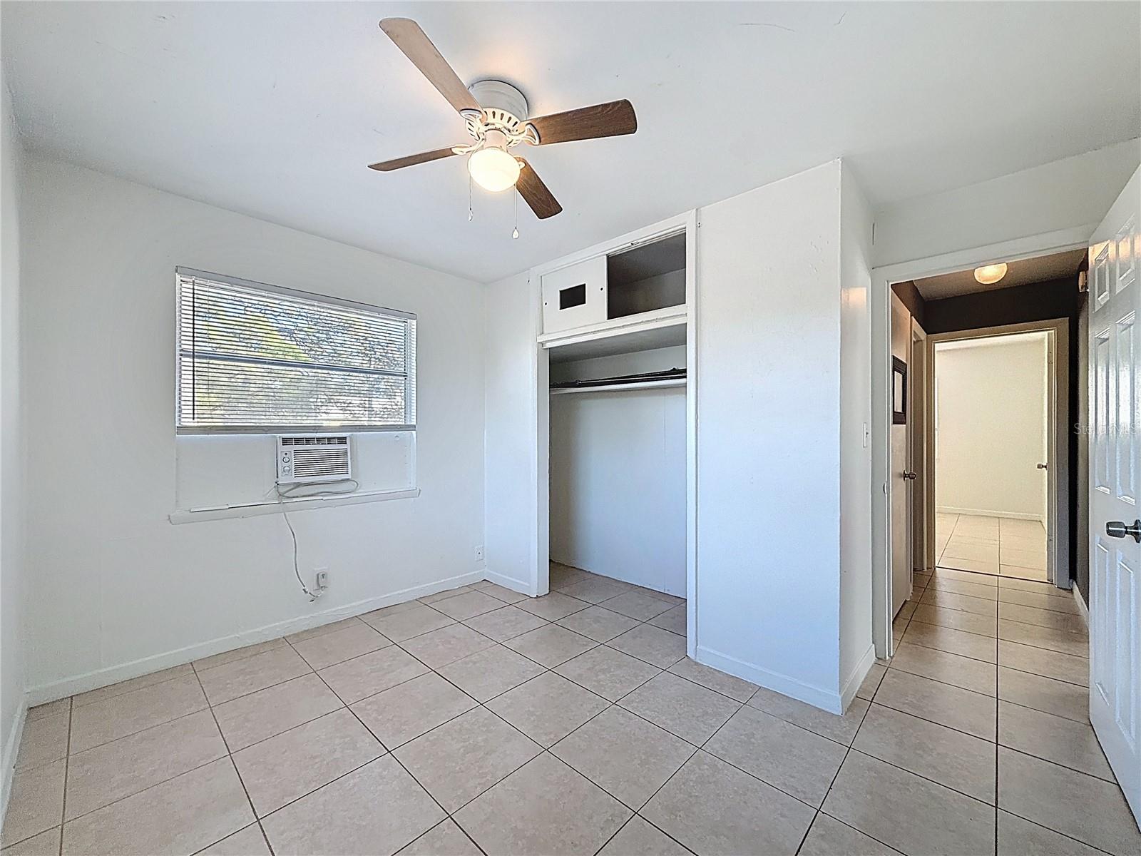 Listing photo id 35 for 650 Harbor Drive S