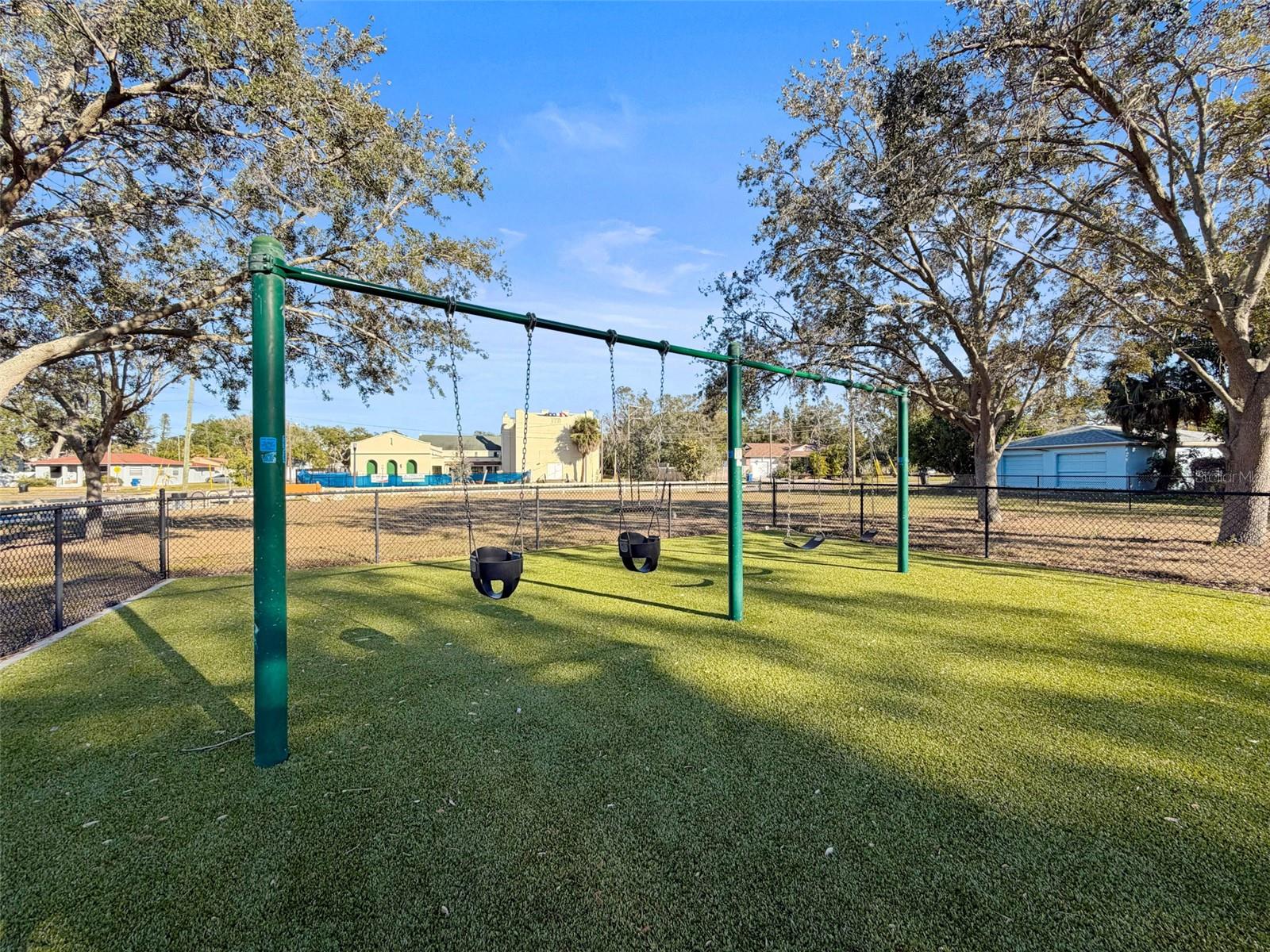 Listing photo id 40 for 650 Harbor Drive S