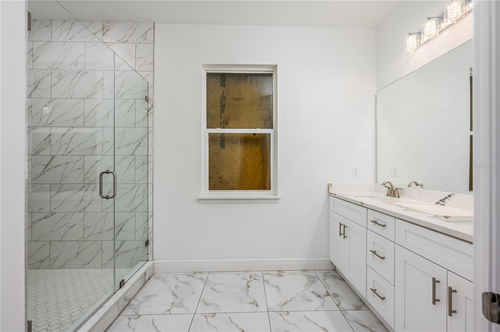 Listing photo id 20 for 3724 Whittier Street