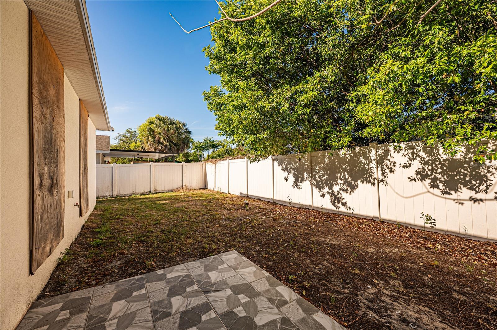 Listing photo id 25 for 3724 Whittier Street