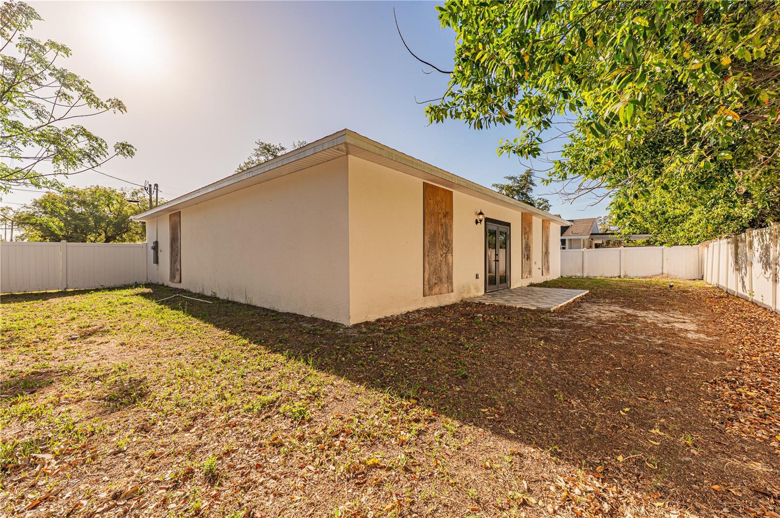 Listing photo id 26 for 3724 Whittier Street