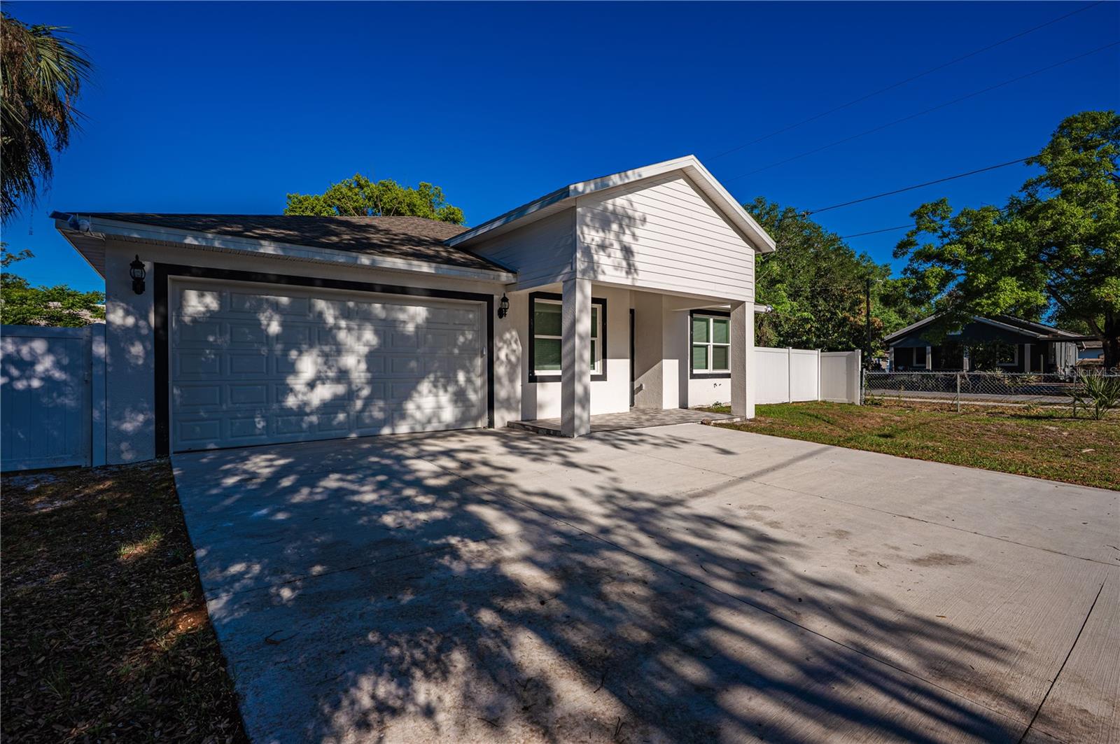 Listing photo id 1 for 3724 Whittier Street