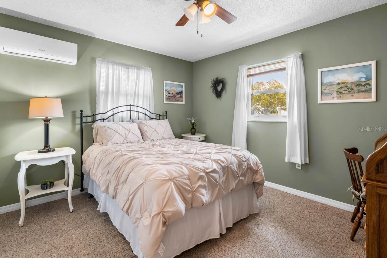 Image 11 of 29 For 706 Brockton Place