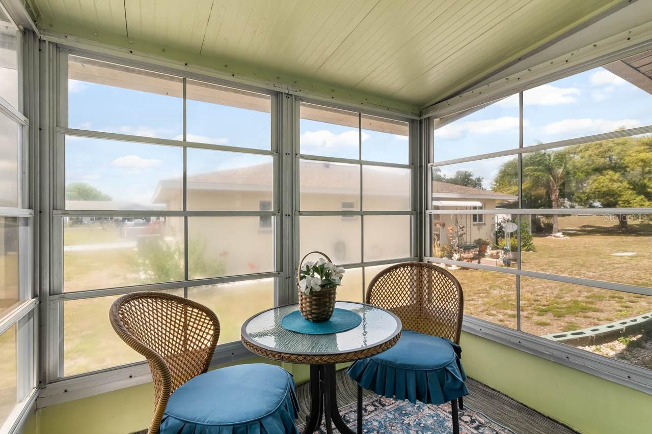 Image 21 of 29 For 706 Brockton Place