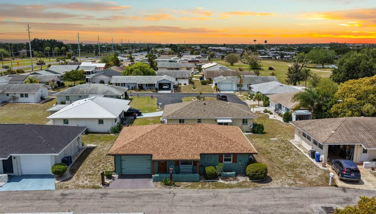 Image 22 of 29 For 706 Brockton Place