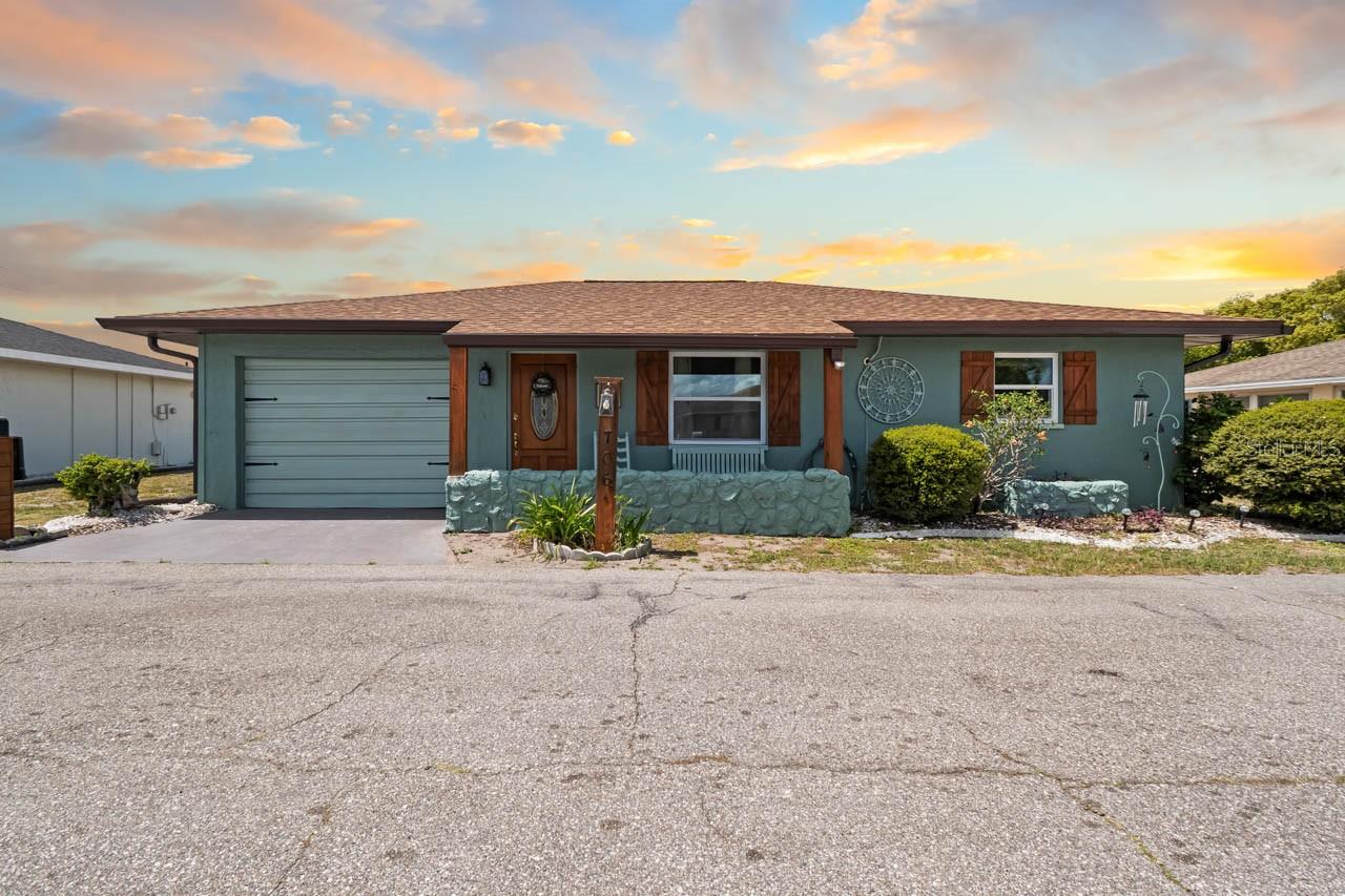 Image 23 of 29 For 706 Brockton Place