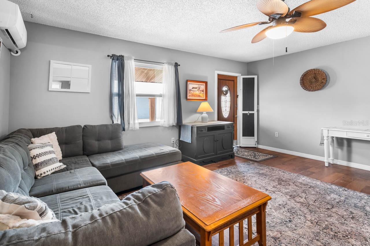 Image 7 of 29 For 706 Brockton Place