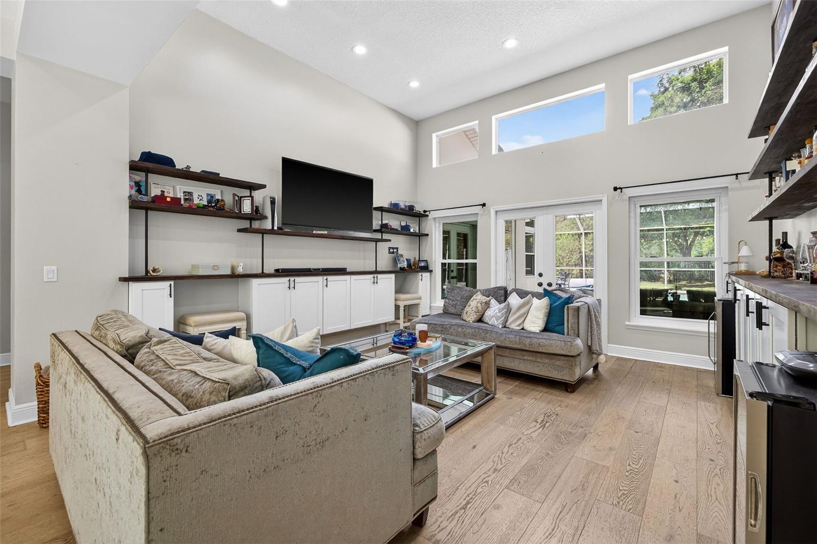 Image 16 of 50 For 17805 Green Willow Drive