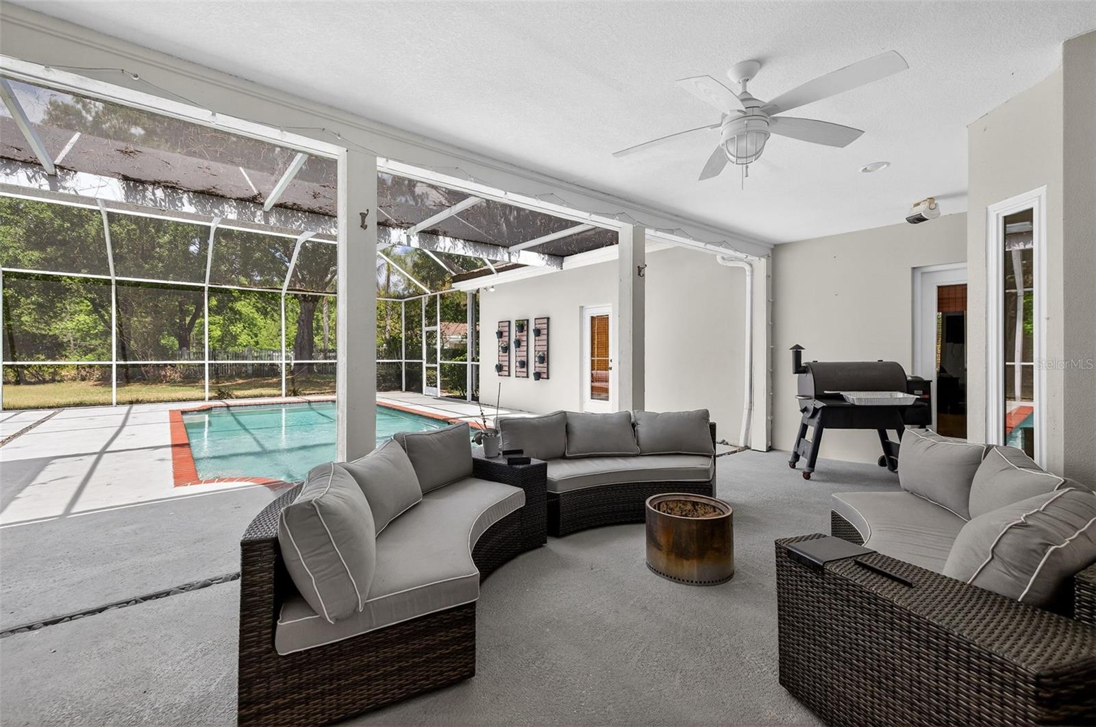 Image 32 of 50 For 17805 Green Willow Drive