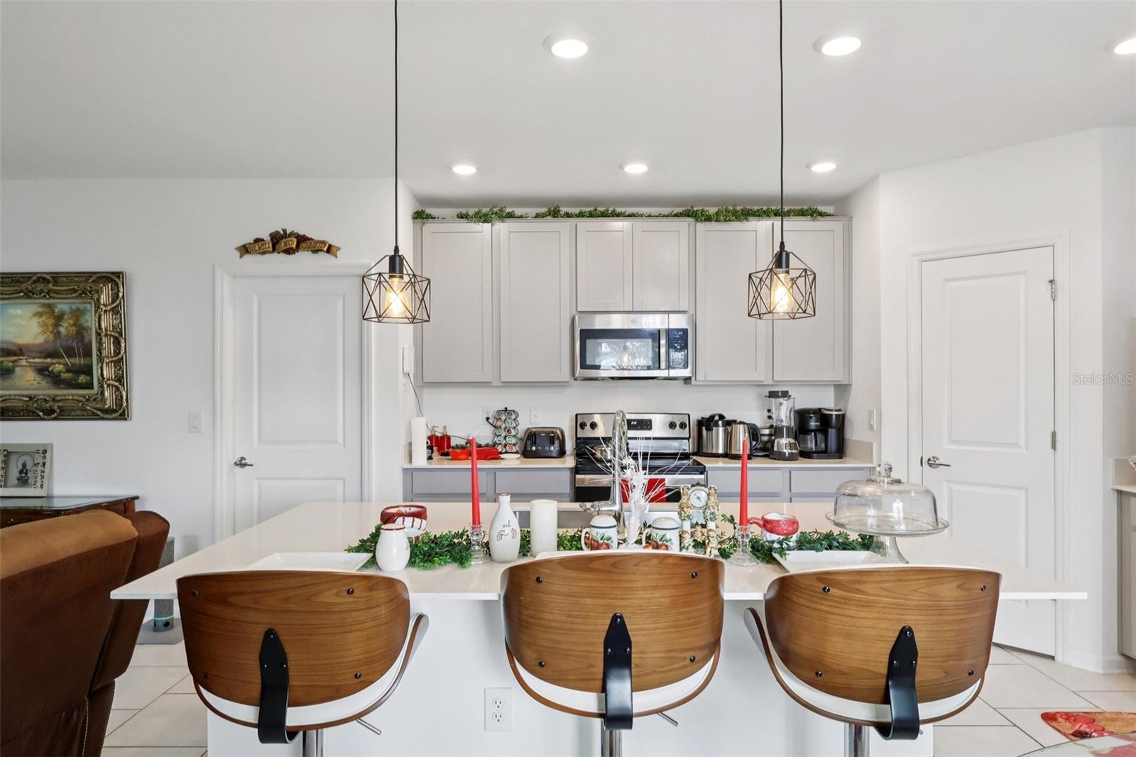 Image 13 of 30 For 356 Loch Court