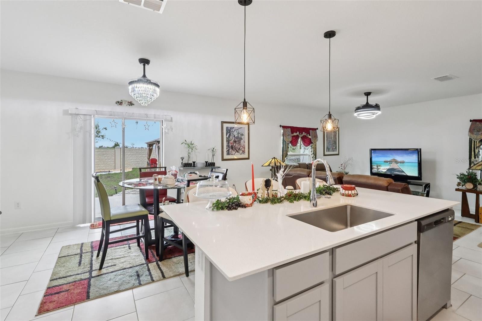 Image 14 of 30 For 356 Loch Court