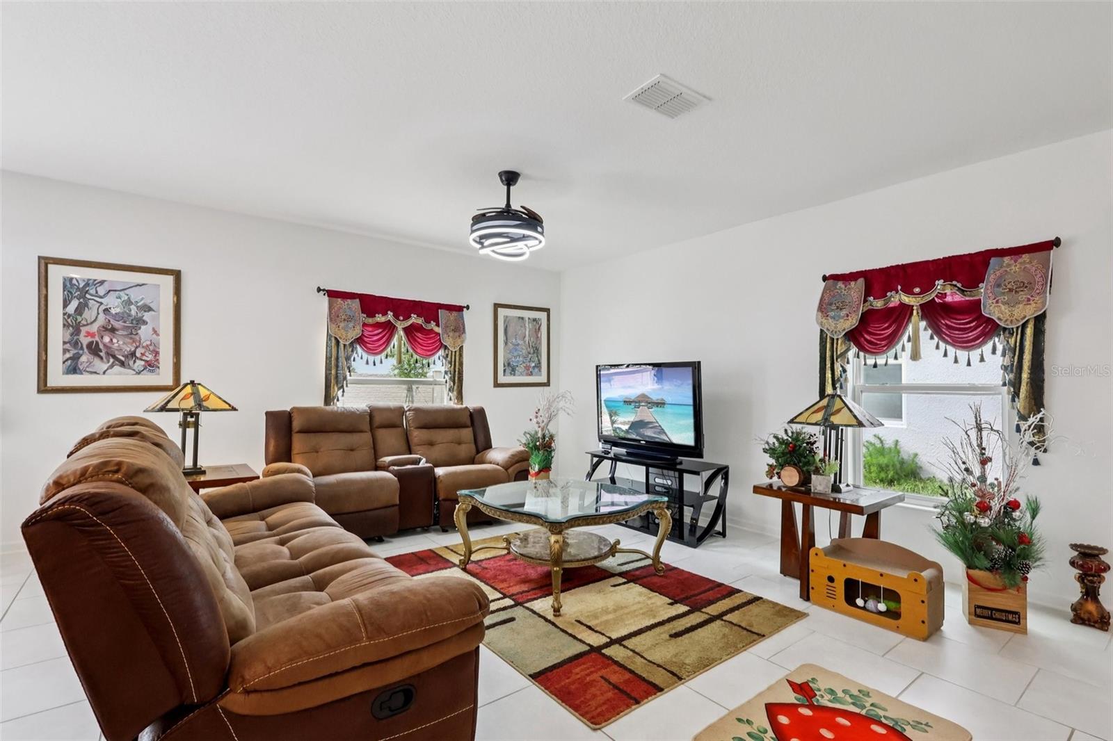 Image 2 of 30 For 356 Loch Court