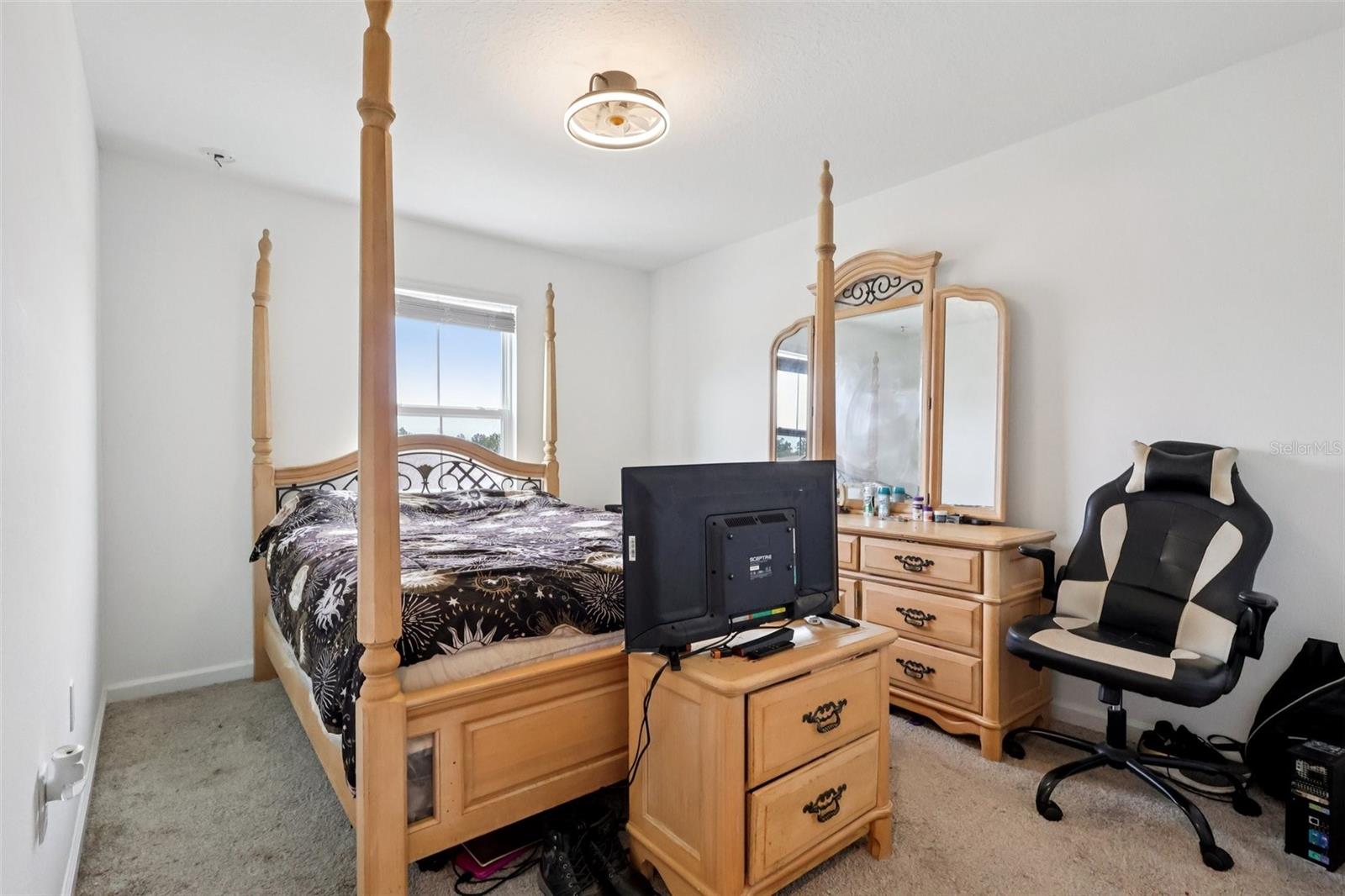 Image 23 of 30 For 356 Loch Court