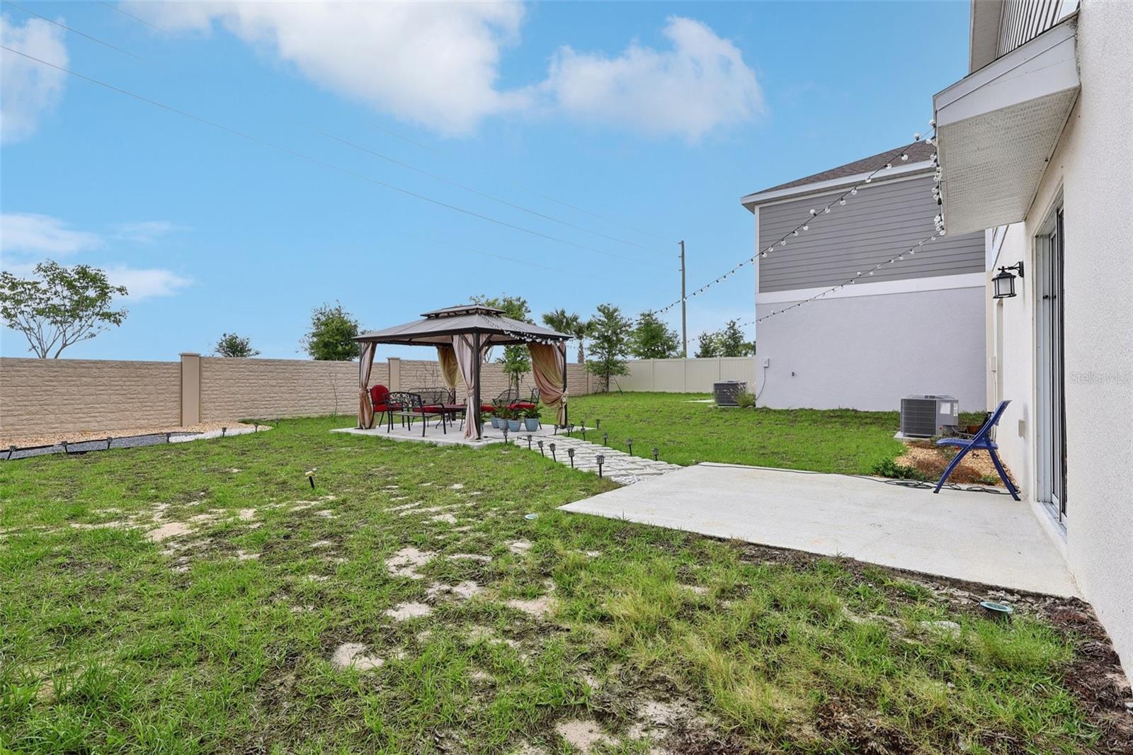 Image 28 of 30 For 356 Loch Court