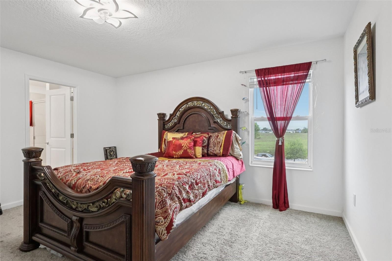 Image 4 of 30 For 356 Loch Court