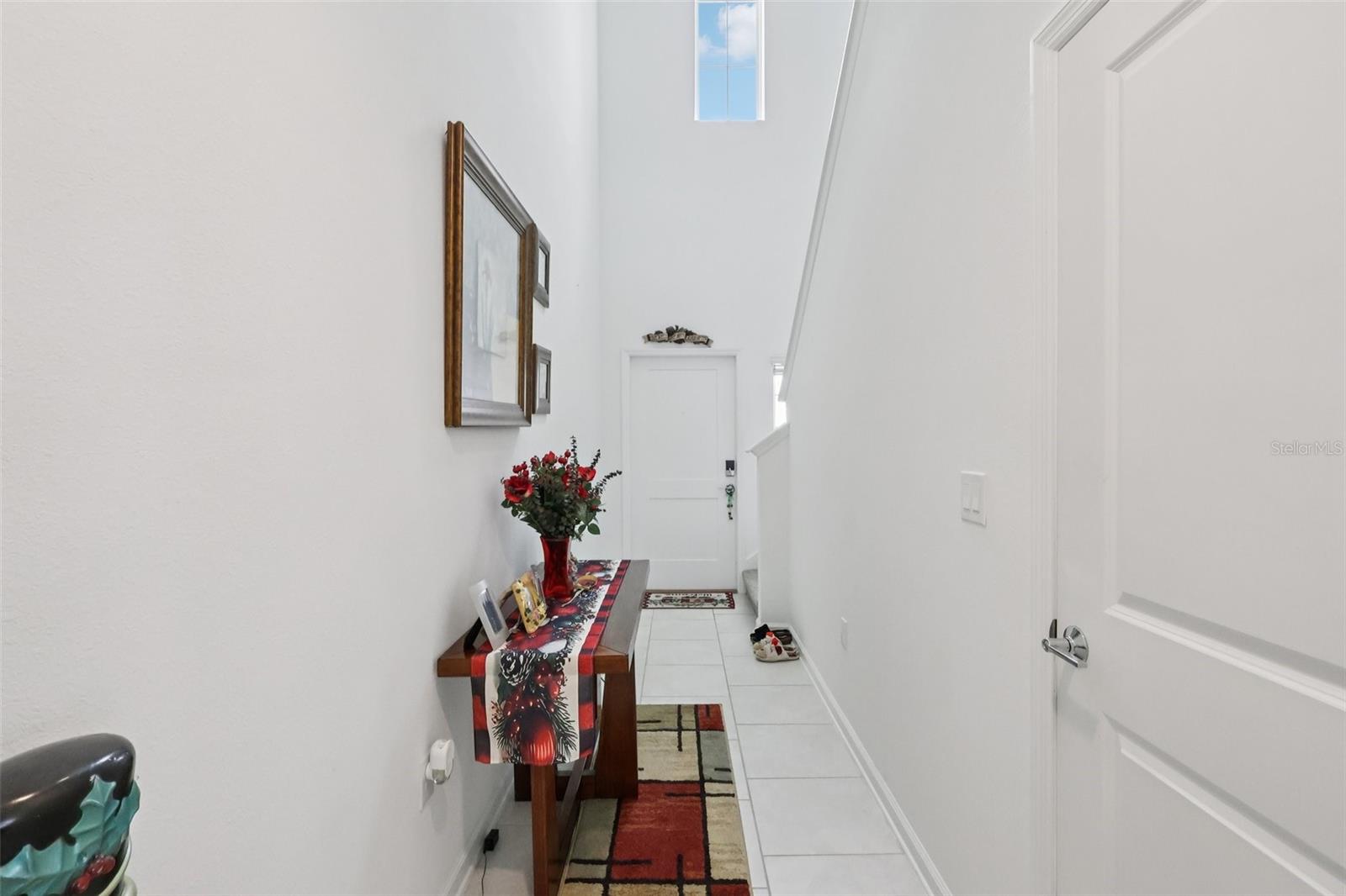 Image 7 of 30 For 356 Loch Court