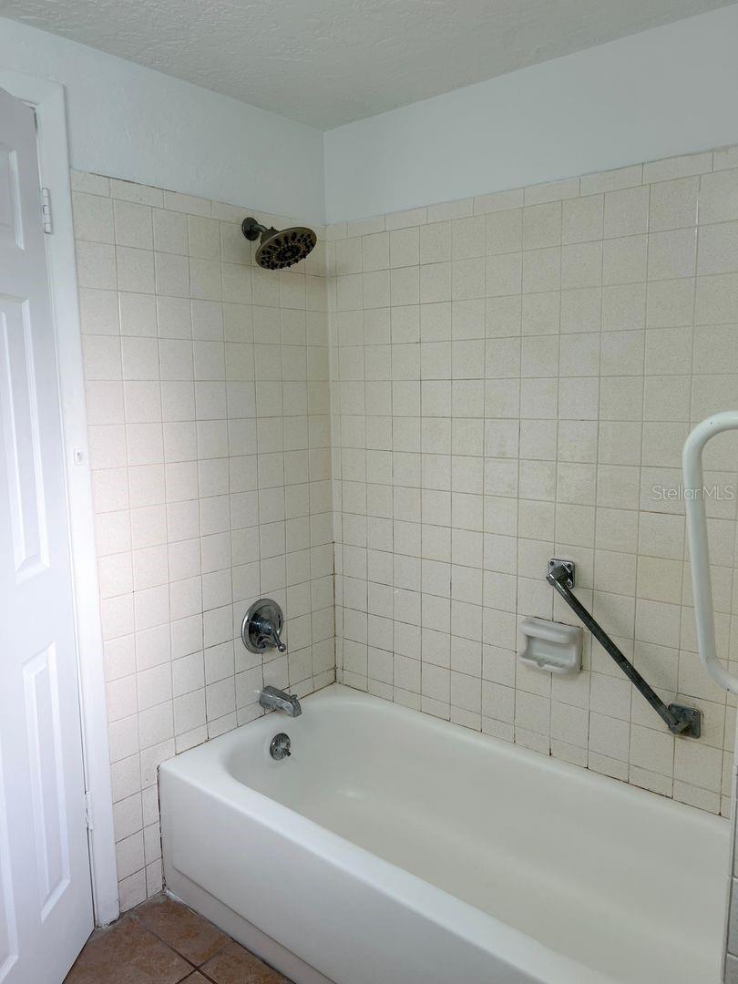 Image 12 of 13 For 5829 Elm Street