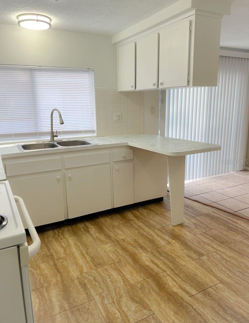 Image 5 of 13 For 5829 Elm Street