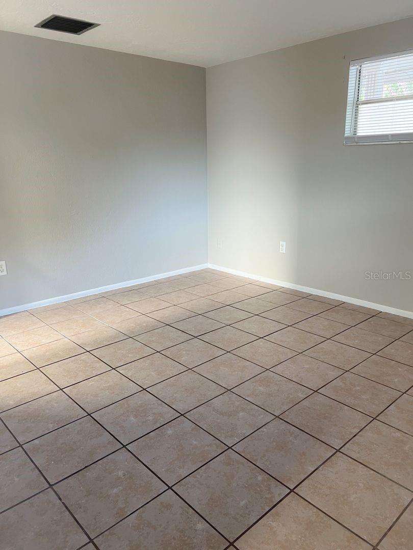 Image 9 of 13 For 5829 Elm Street