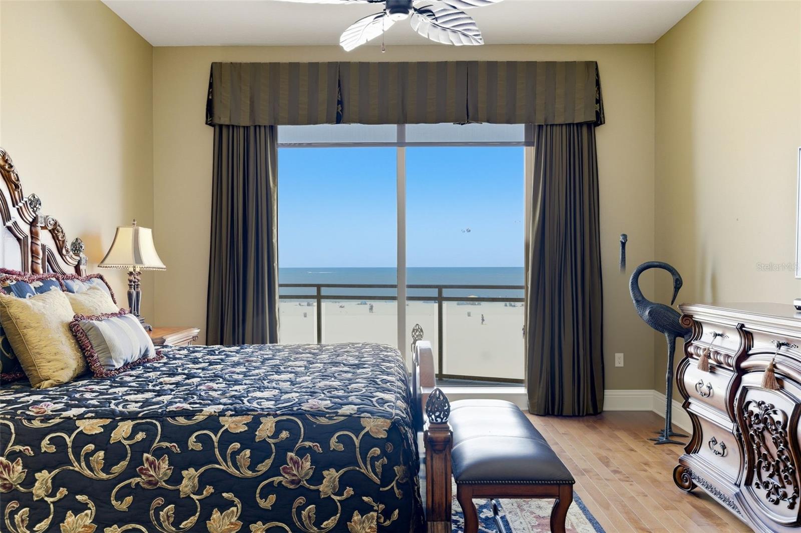 Image 24 of 84 For 11 Baymont Street 302