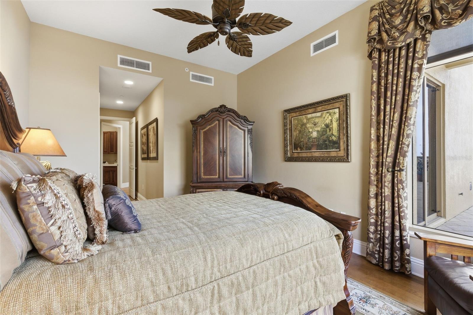 Image 33 of 84 For 11 Baymont Street 302