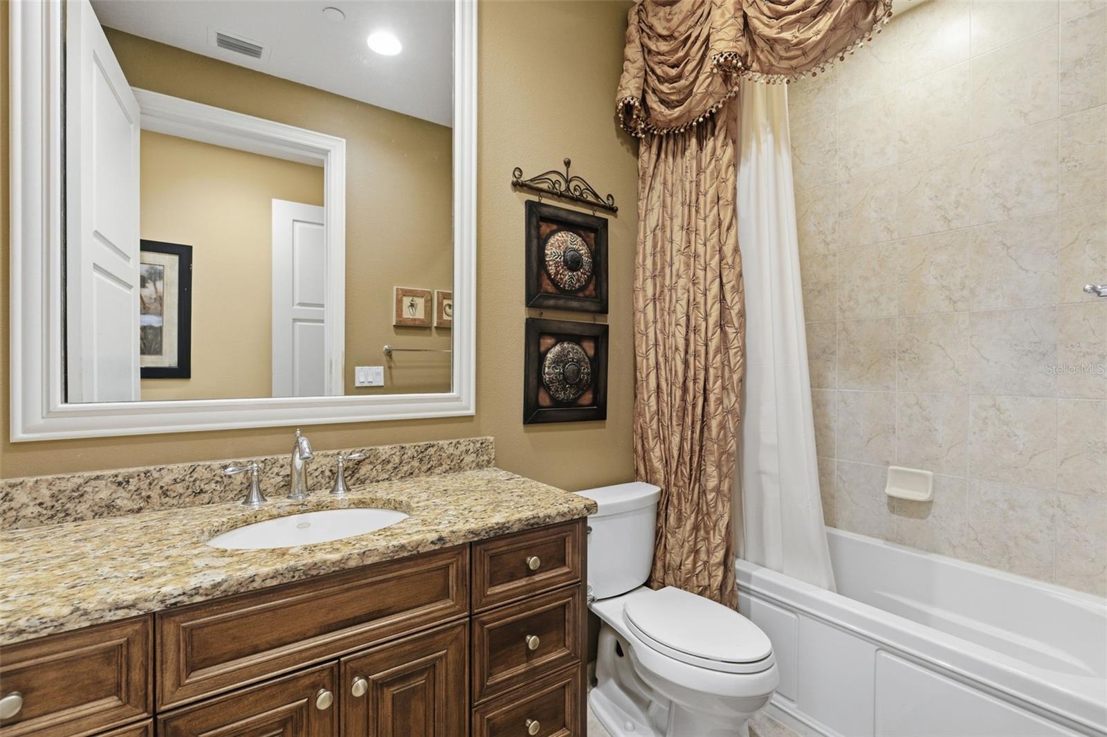 Image 38 of 84 For 11 Baymont Street 302