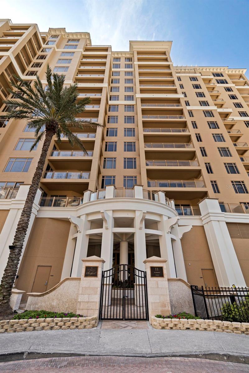 Image 6 of 84 For 11 Baymont Street 302