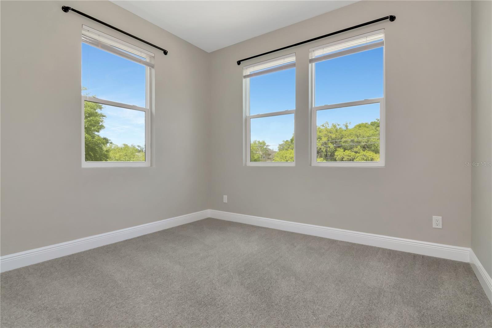 Image 21 of 33 For 3603 Osborne Avenue