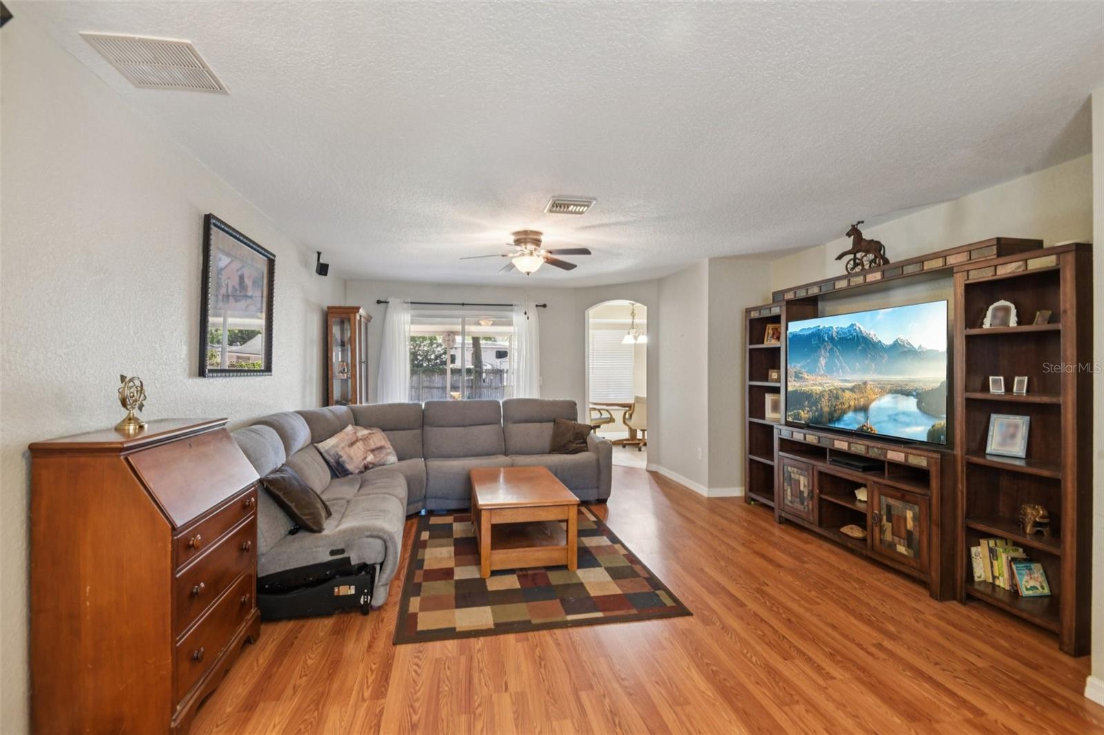 Image 2 of 22 For 6633 Hone Street