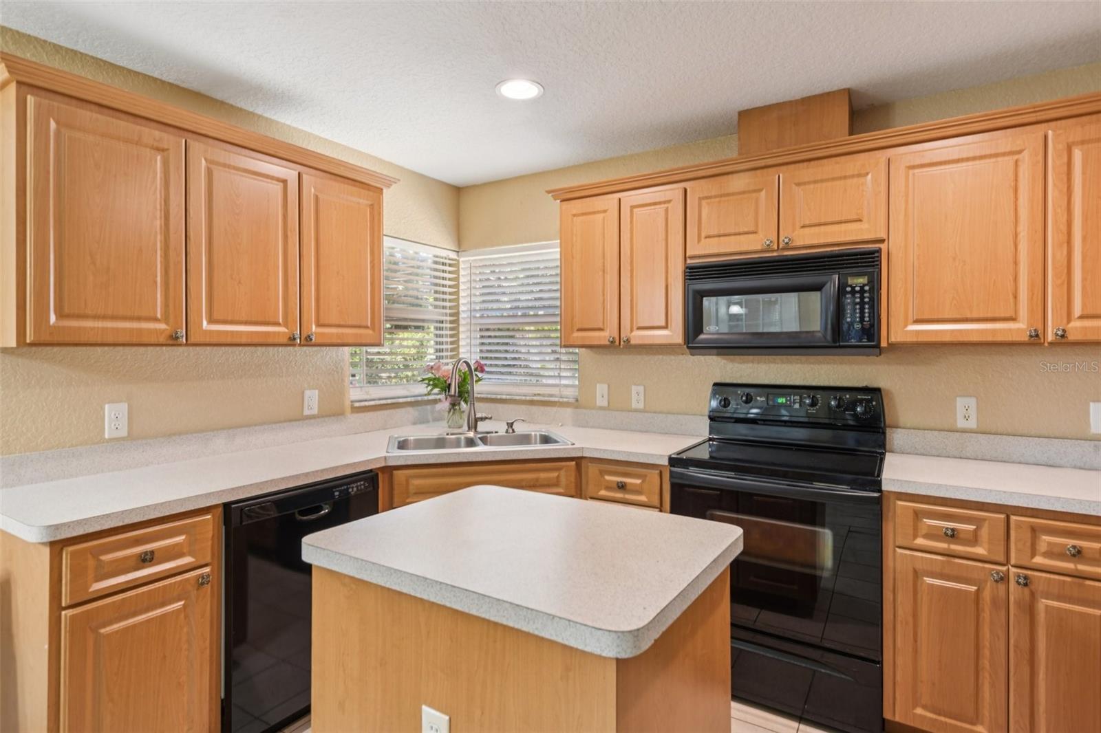 Image 7 of 22 For 6633 Hone Street