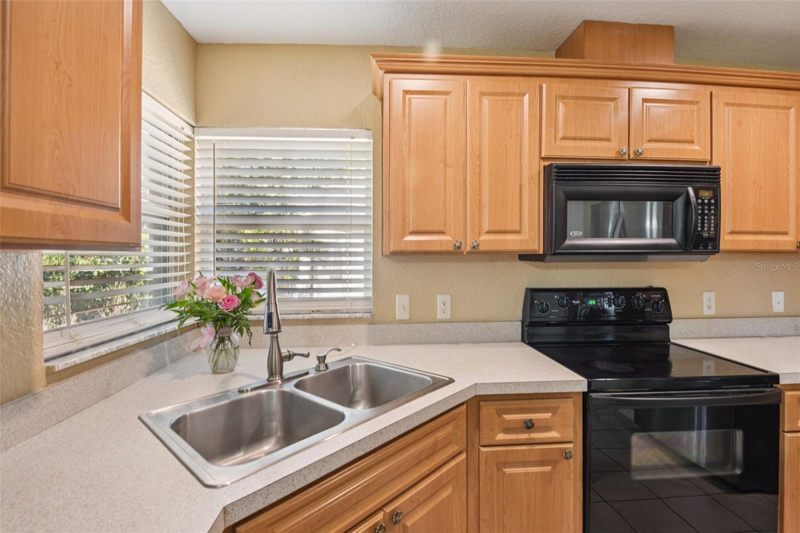 Image 8 of 22 For 6633 Hone Street