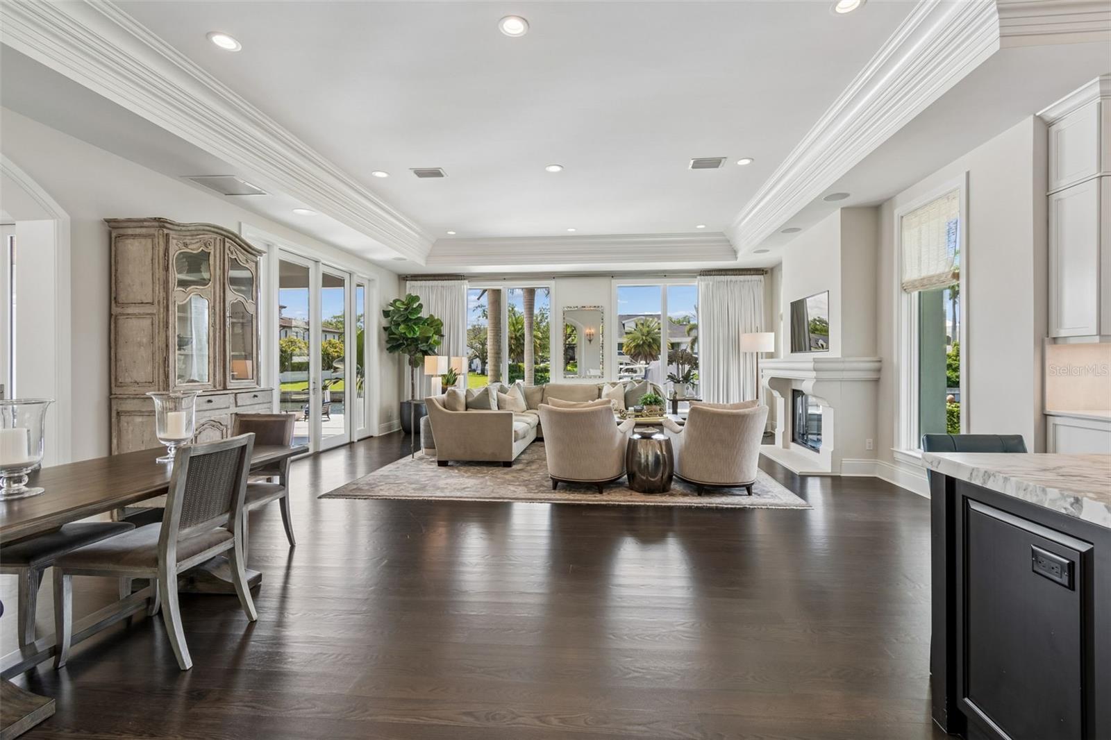 Listing photo id 11 for 4808 Culbreath Isles Road