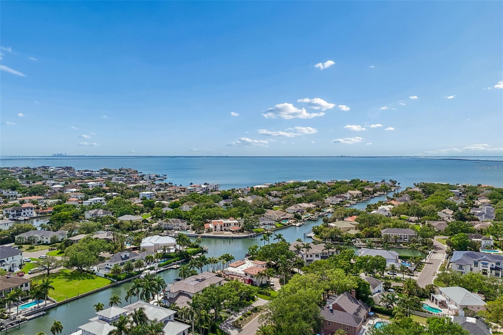 Listing photo id 2 for 4808 Culbreath Isles Road