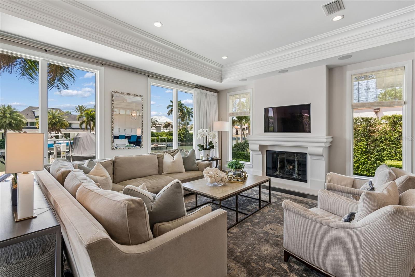 Listing photo id 3 for 4808 Culbreath Isles Road