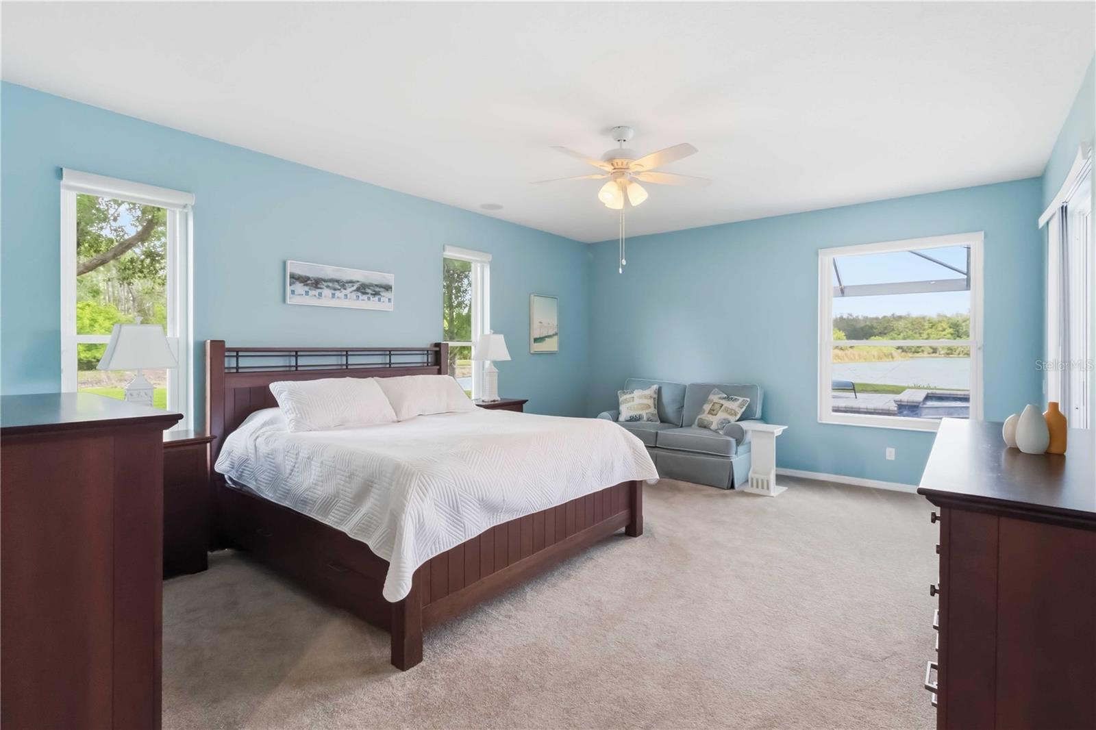 Listing photo id 15 for 19120 Mandarin Grove Place