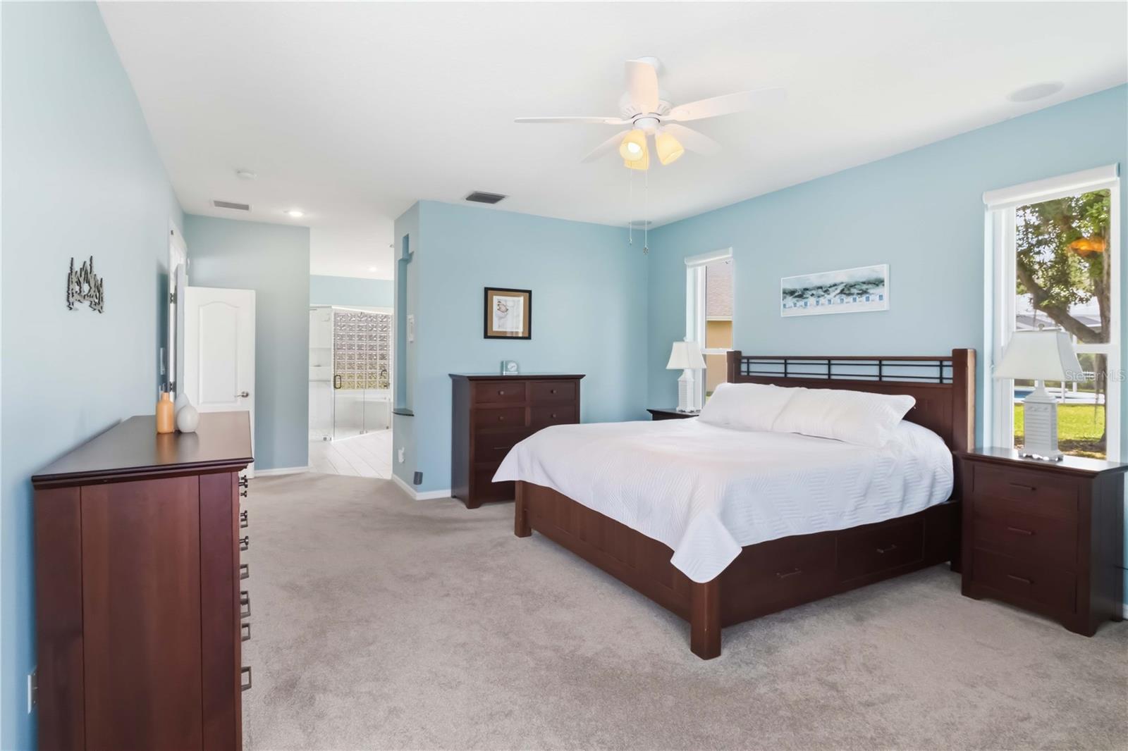 Listing photo id 16 for 19120 Mandarin Grove Place