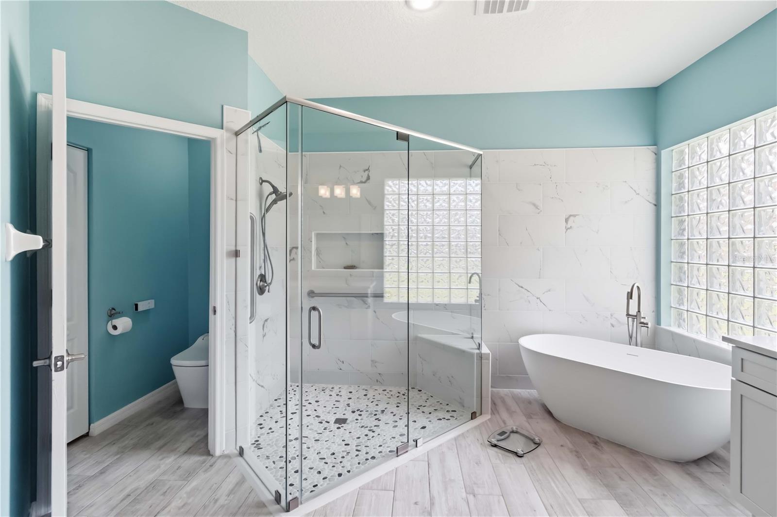 Listing photo id 19 for 19120 Mandarin Grove Place