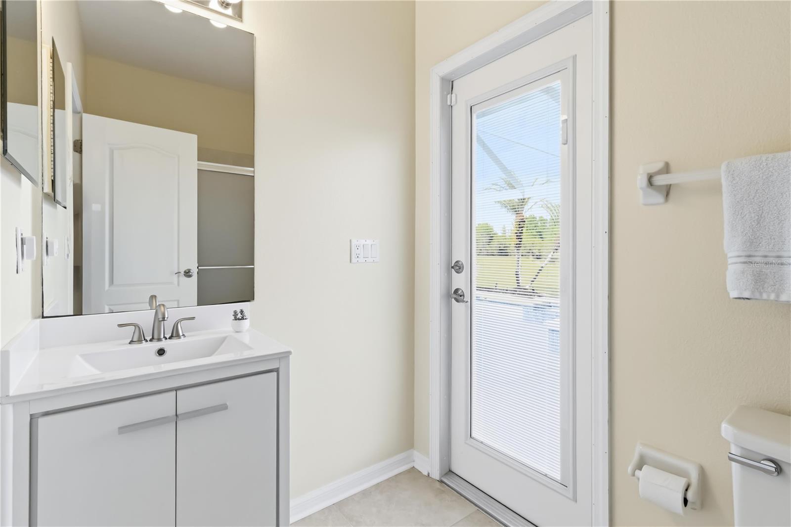 Listing photo id 22 for 19120 Mandarin Grove Place