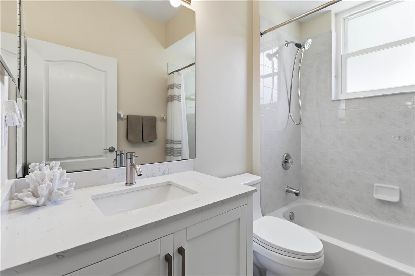 Listing photo id 25 for 19120 Mandarin Grove Place