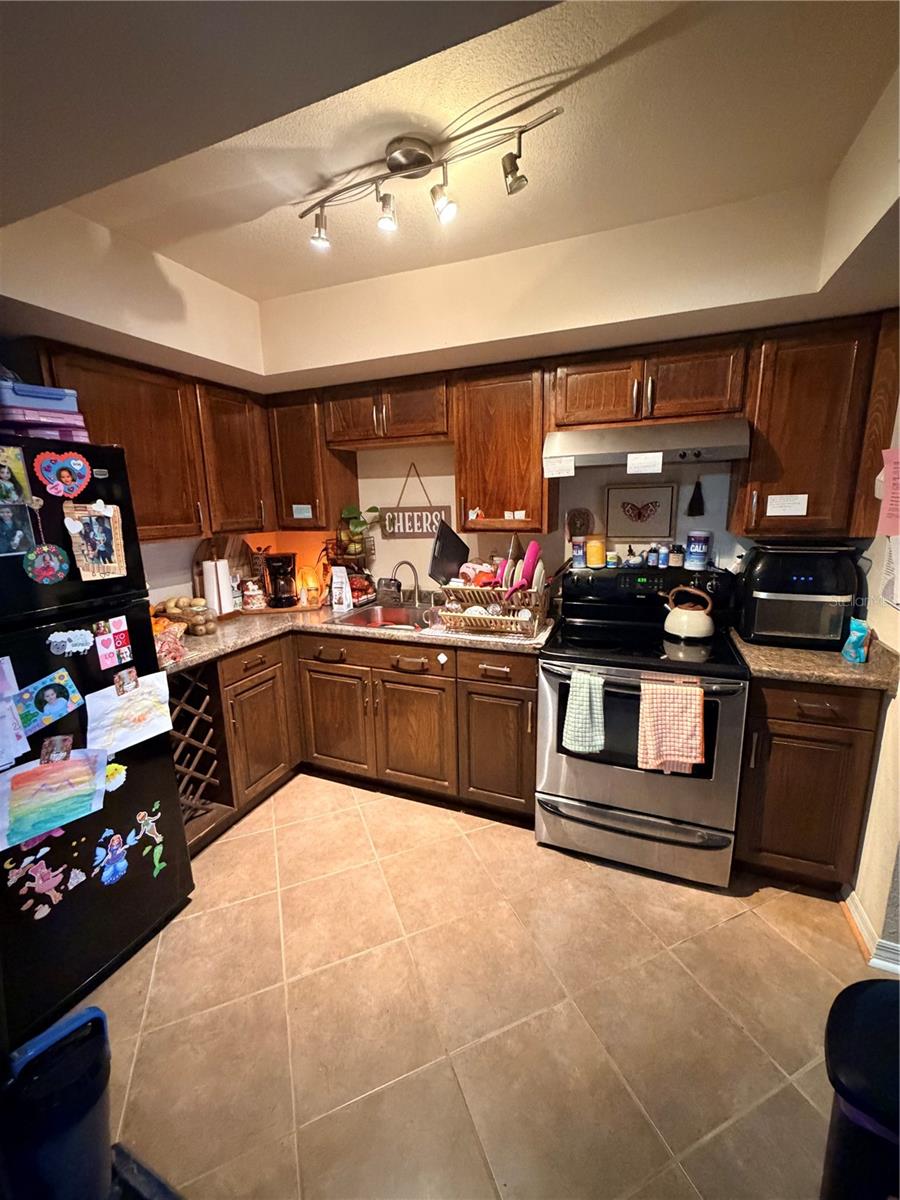 Image 10 of 27 For 720 Village Drive N 103