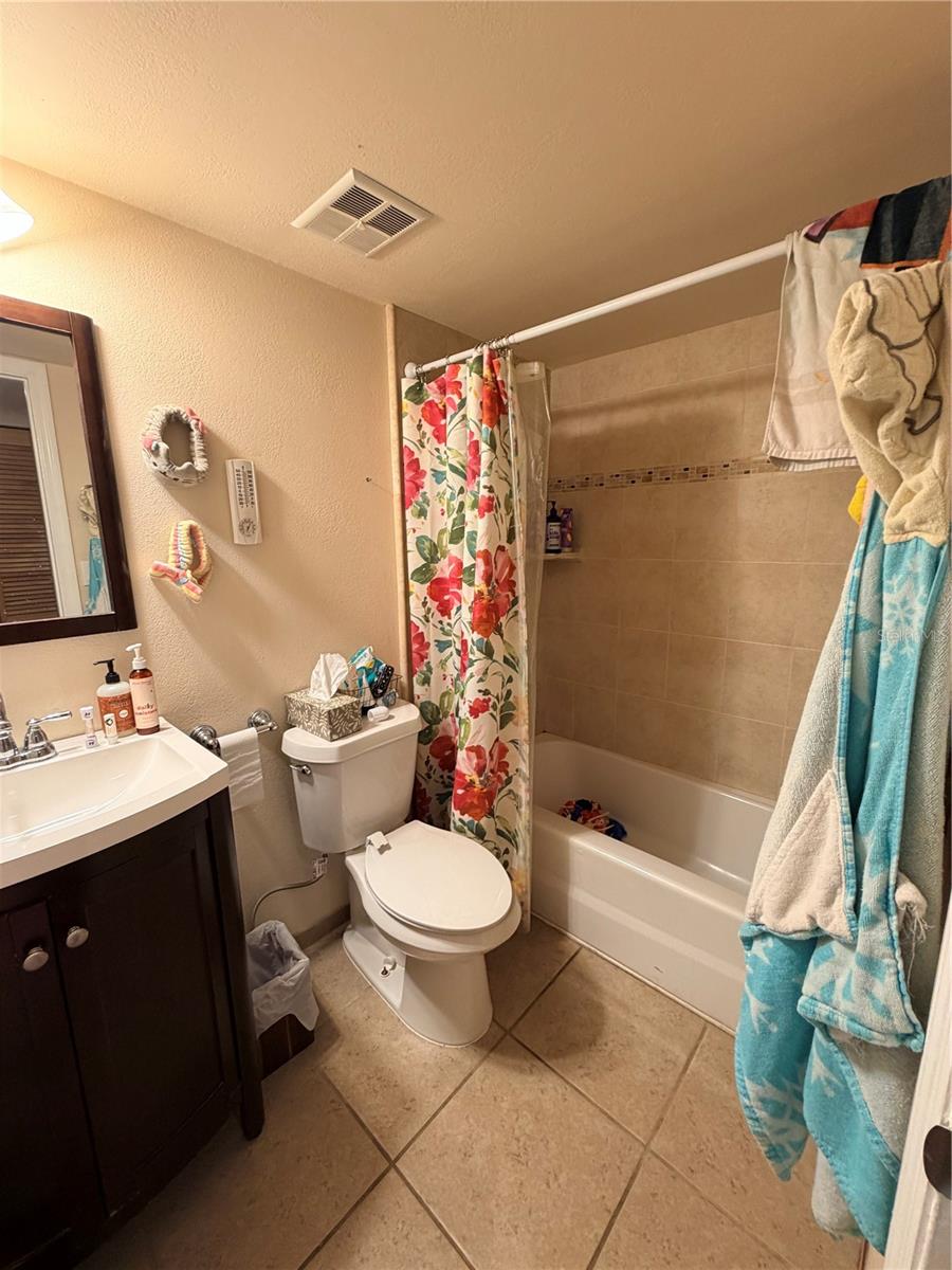 Image 23 of 27 For 720 Village Drive N 103