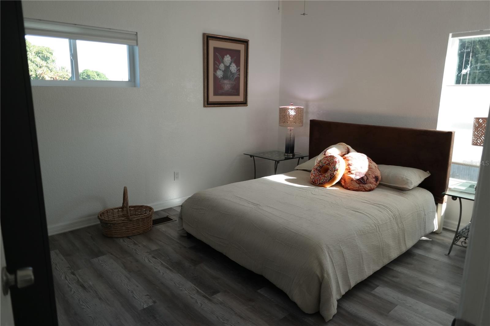 Image 12 of 16 For 1025 7th Street 1-2