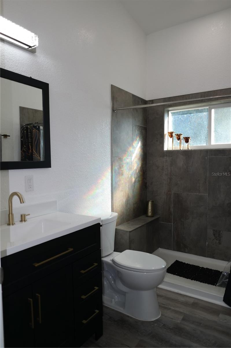 Image 14 of 16 For 1025 7th Street 1-2