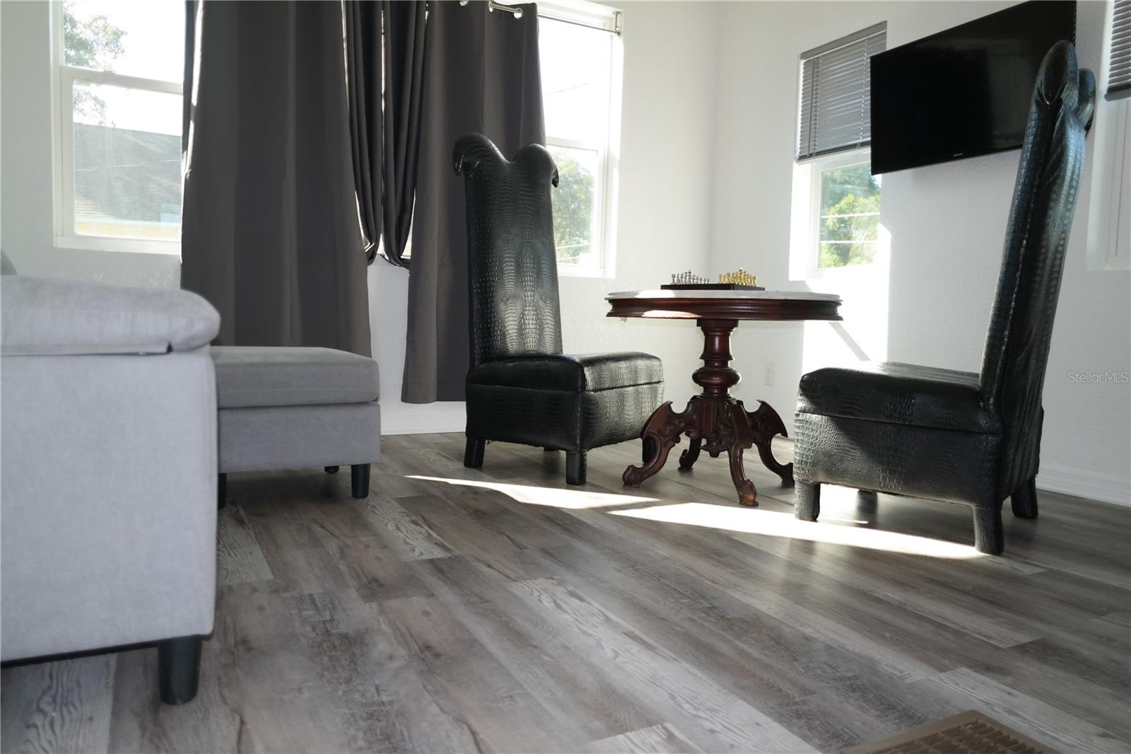 Image 9 of 16 For 1025 7th Street 1-2