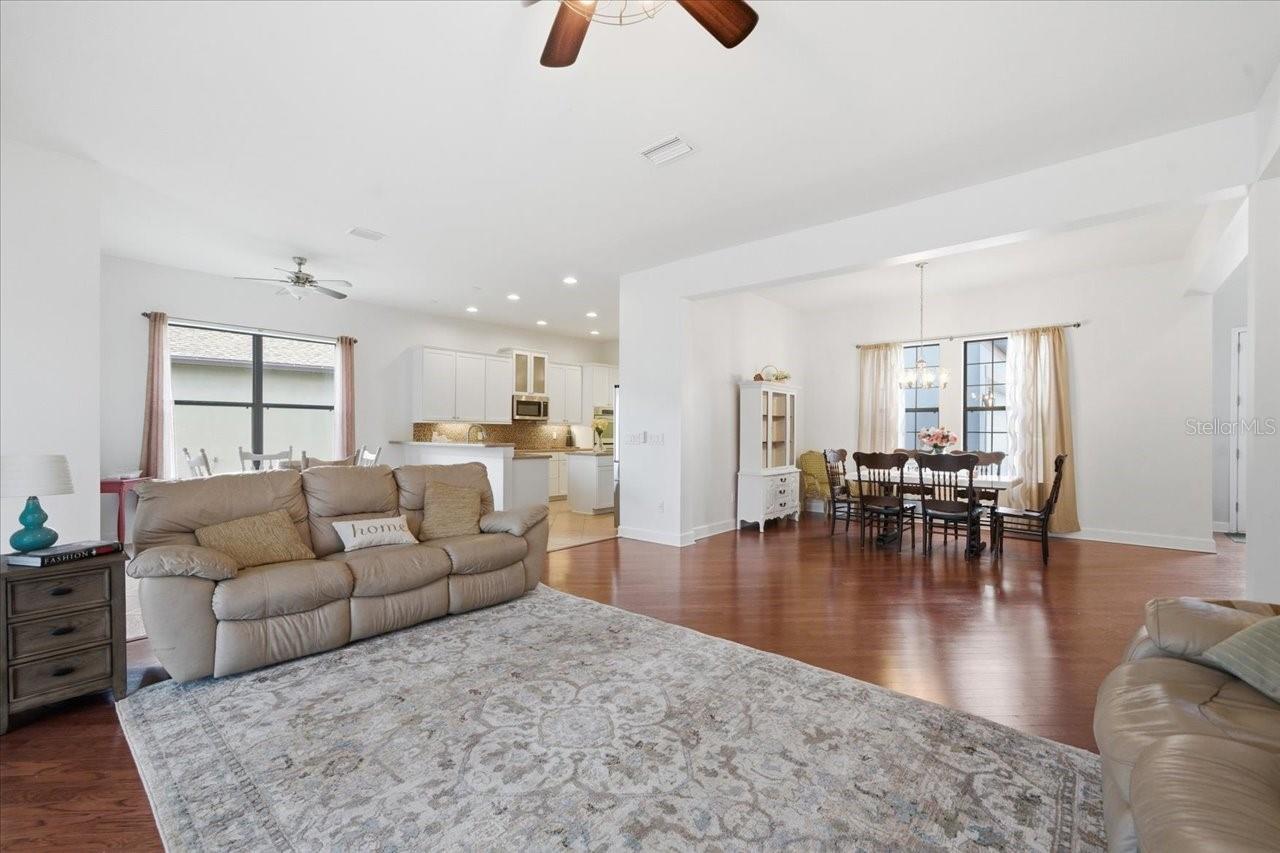 Image 13 of 68 For 3319 Majestic View Drive