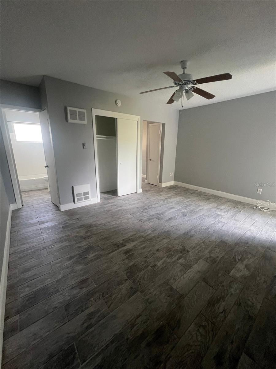 Image 4 of 6 For 865 5th Avenue N 17