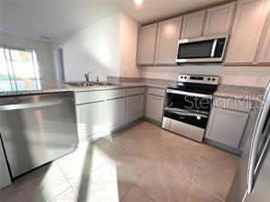 Image 12 of 33 For 590 Sunlit Coral Street